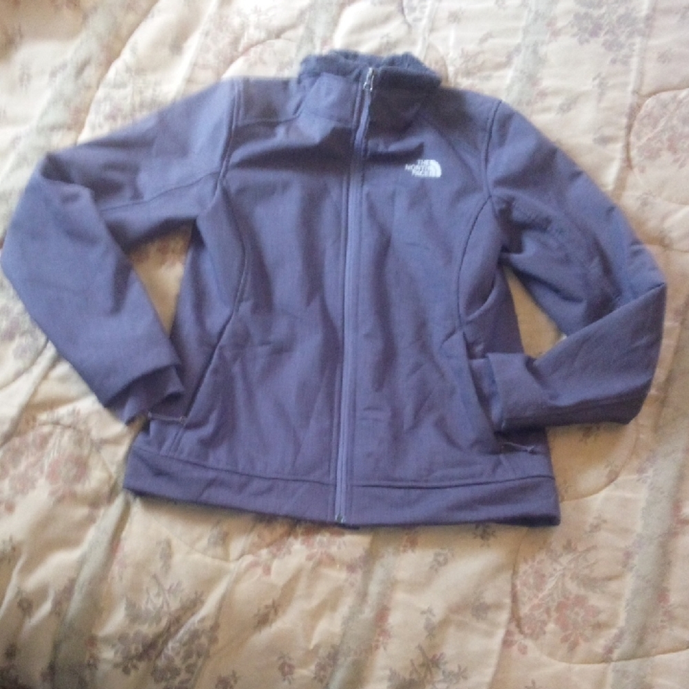 Apex Thermal Jacket The North Face SIxe Small TTS very Good Condition &Water Res